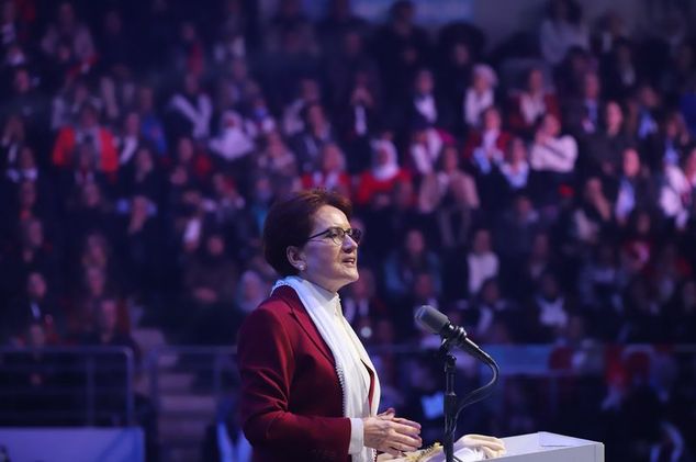 İYİ Parti Genel Başkanı Akşener, Büyük Kadın Buluşmasında konuştu