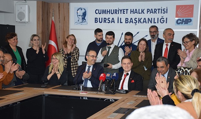 19 yaşındaki liseli Gürkan Doğan, CHP Bursa’da en özel aday adayı