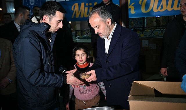 Bursalılar kandilde camileri doldurdu