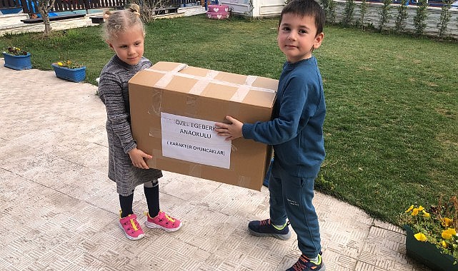 Depremzede kardeşlerini unutmadılar