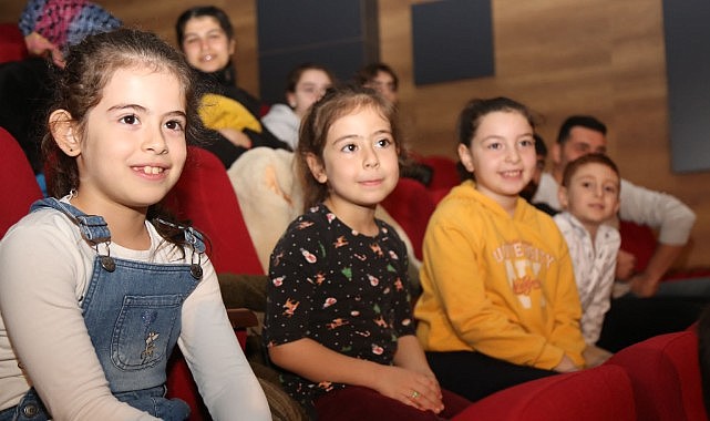 GÜRSU’DA  ÜCRETSİZ SİNEMA VE TİYATRO KEYFİ
