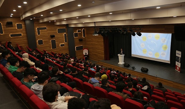 Gürsu’nun girişimci liseleri E-Ticaret Öğreniyor