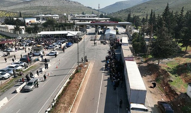 Hulusi Akar, deprem sonrası ülkesine dönen Suriyelilerin sayısını açıkladı