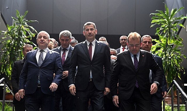 Sinan Oğan, cumhurbaşkanı adaylığı başvurusunu yaptı