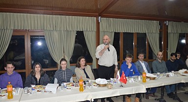 Başkan Aydın İftar Programında Gençlerle Bir Araya Geldi
