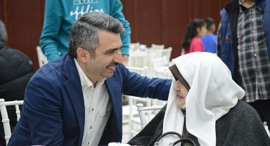BAŞKAN YILMAZ ŞEHİT AİLELERİ VE GAZİLERLE İFTARDA BULUŞTU