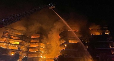 İzmir’de dairesi yanan İbrahim Tatlıses: Gelen mala gelsin