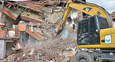 YILDIRIM’DA 137 KAÇAK YAPI YIKILDI
