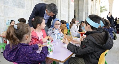 YILDIRIM’DA TEKNE ORUCU TUTAN ÇOCUKLARA ERKEN İFTAR
