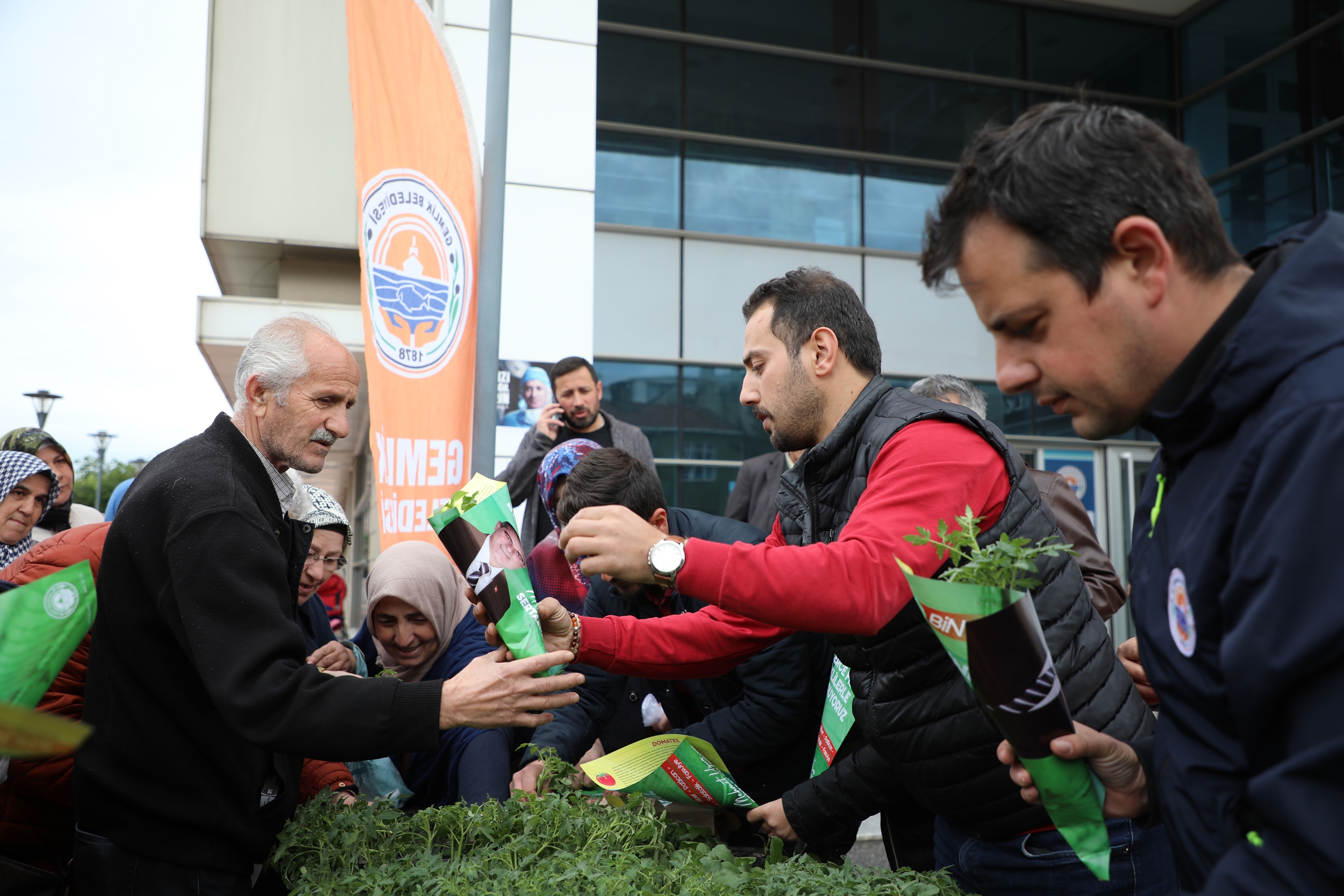 GEMLİK BELEDİYESİ’NDEN ORGANİK TARIMA DESTEK