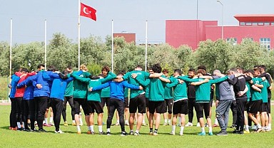 Bursaspor, Deplasmanda Nazilli Belediyespor ile İlk Yarıyı 1-1 Berabere Tamamladı
