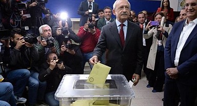 Seçimde liderlerin oy kullanacağı adresler belli oldu