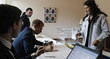 Yurt dışı temsilciliklerde oy verme işlemleri yarın bitiyor