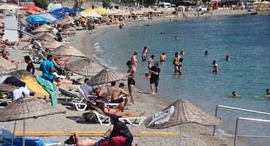 Bodrum sahilleri dolup taşıyor