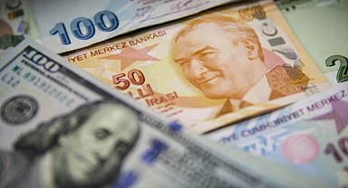 Dolar gece saatlerinde 23,60 seviyelerini aşarak yeni bir rekora imza attı