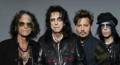 Jonny Depp İstanbul konserinin gelirini depremzedelere bağışlayacak