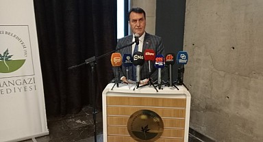 “Osmangazi Belediye Başkanı Mustafa Dündar, 2022 Emisyon Raporu Toplantısı’nda Çevre Konularını Değerlendirdi”