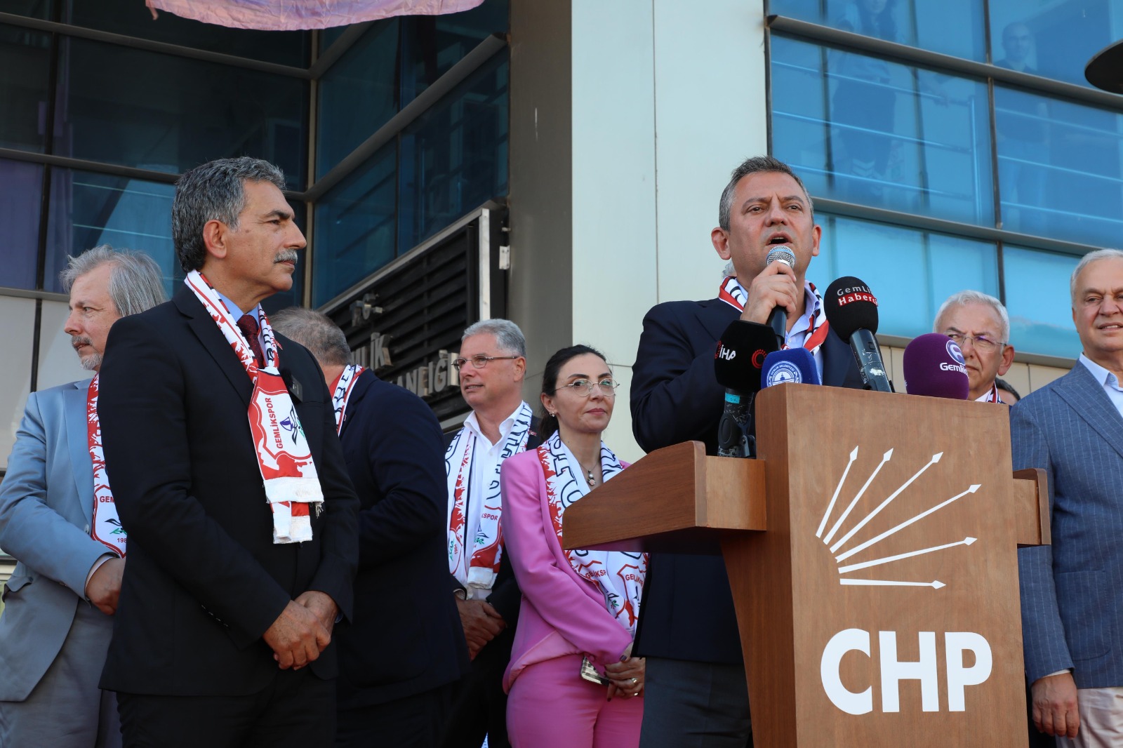 CHP Genel Başkanı Özel: “Gündemimiz kentsel dönüşüm ve emekli maaşları”