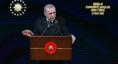 Erdoğan: “Hukuksuzlukları bir bıçak gibi kesip atmalısınız”