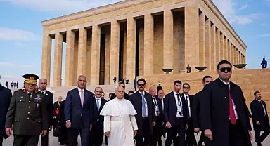 Papa 14. Leo Atatürk’ün Huzurunda