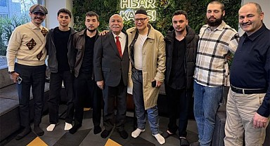 İki Alman Genç, Ramazan’ı Coşkuyla Bursa’da Geçirdi