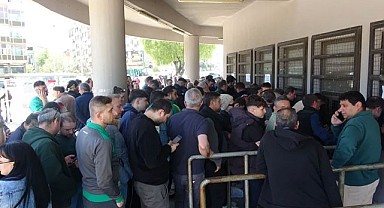 Yeni Sezon Öncesi Kombine Satışları Taraftarı Sokaklara Döktü