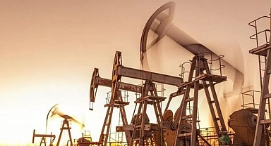Petrolde Düşüş Serisi Sürüyor