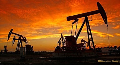 Yaptırım Öncesi Petrol Geriledi