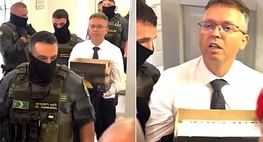 16 yıllık iktidar devrildi